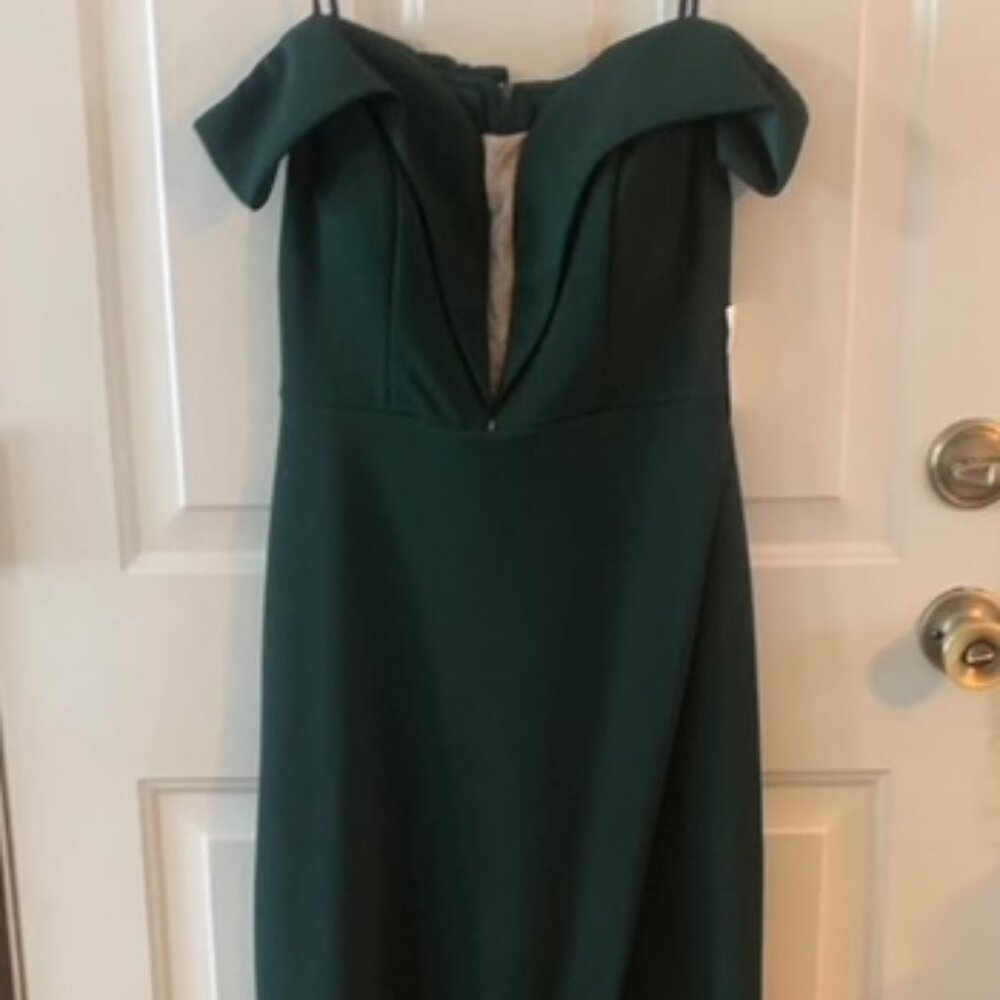 Green Formal Dress; NWT; Size 9/10; Never Worn
